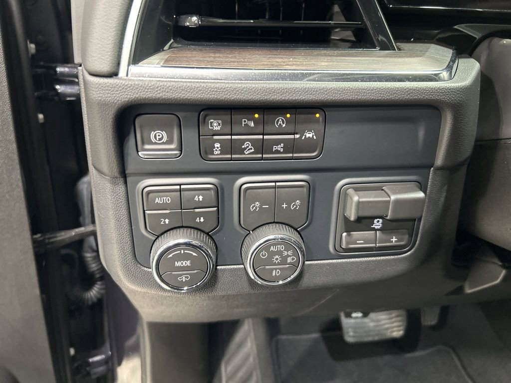 Used 2026 Chevrolet Tahoe Z71 w/ Z71 Off-Road Package AWD/4WD image 13
