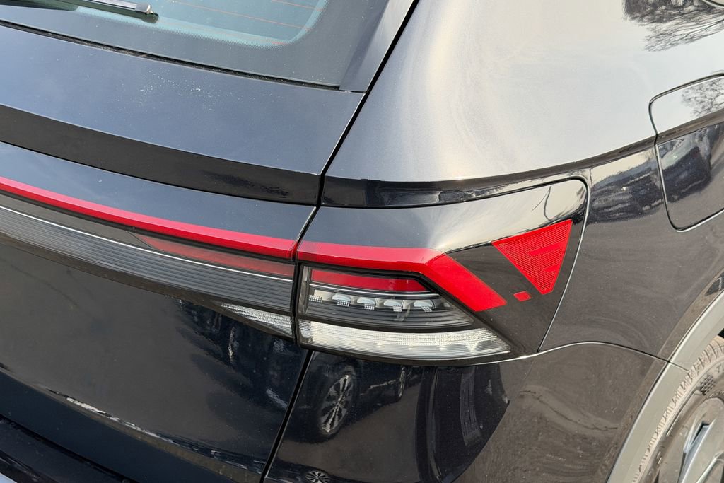 Certified 2025 Volkswagen Taos S image 6