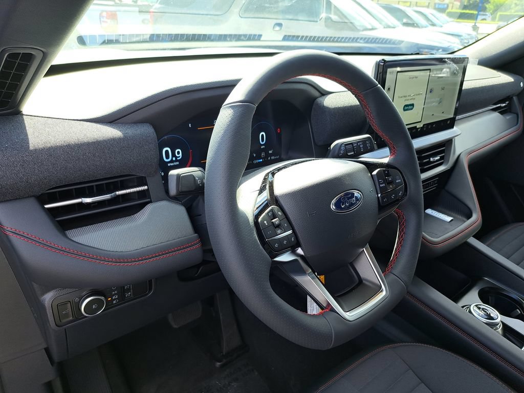 New 2026 Ford Explorer ST-Line w/ ST-Line Street Pack AWD/4WD image 9