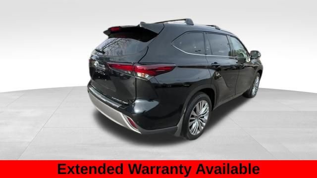 Used 2024 Toyota Highlander Platinum image 6