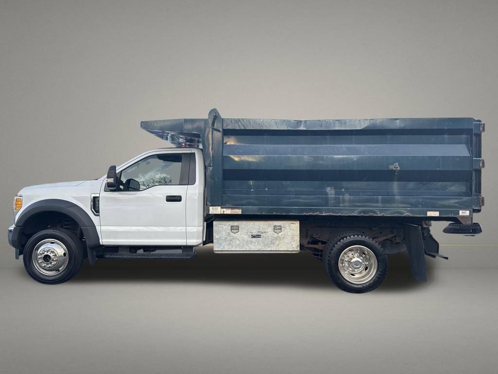 Used 2017 Ford F550 4x4 Regular Cab Super Duty image 2