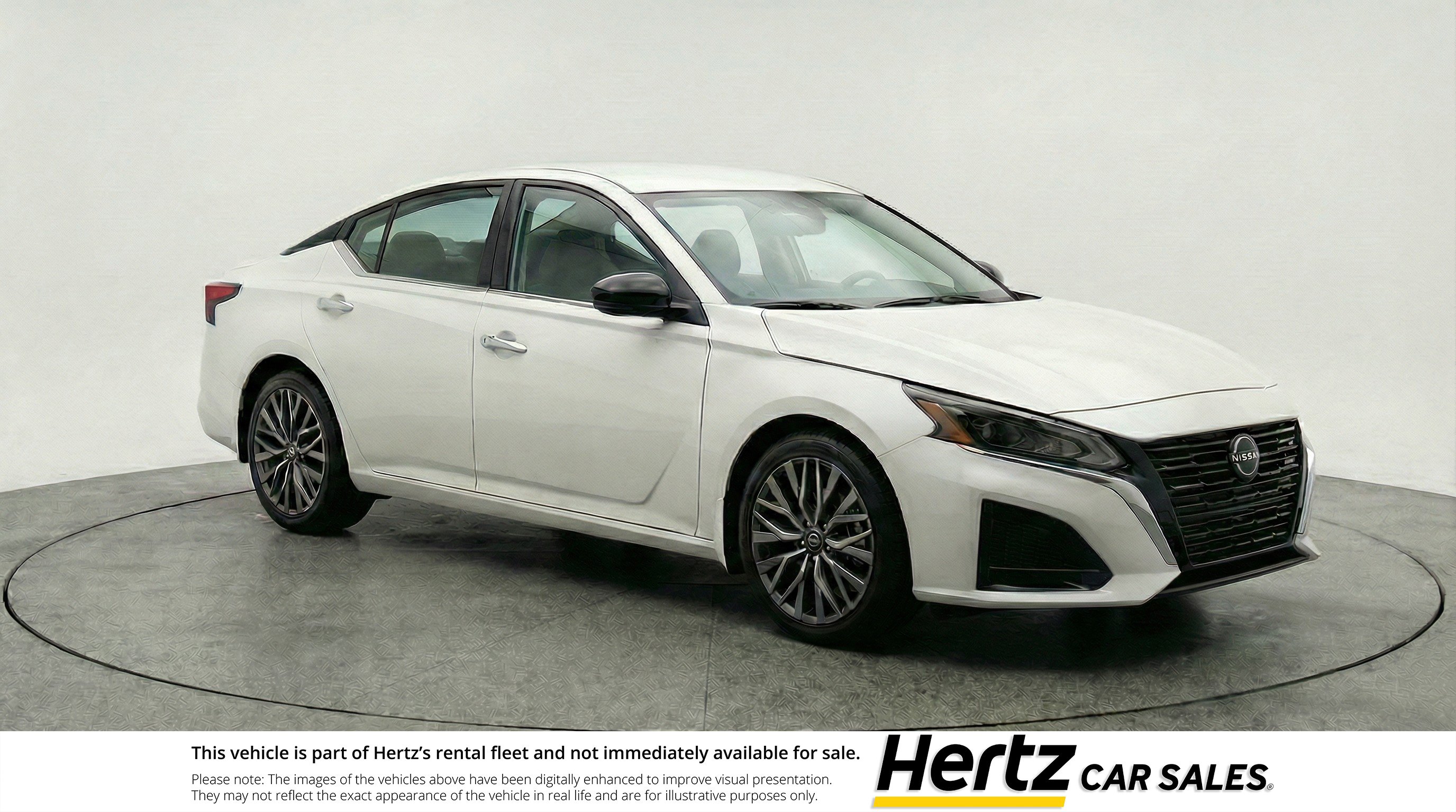 Used 2025 Nissan Altima 2.5 SV image 1