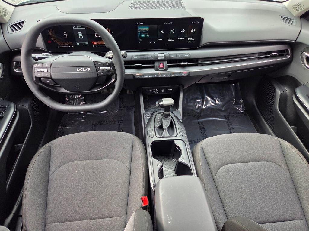Used 2025 Kia K4 LXS image 9