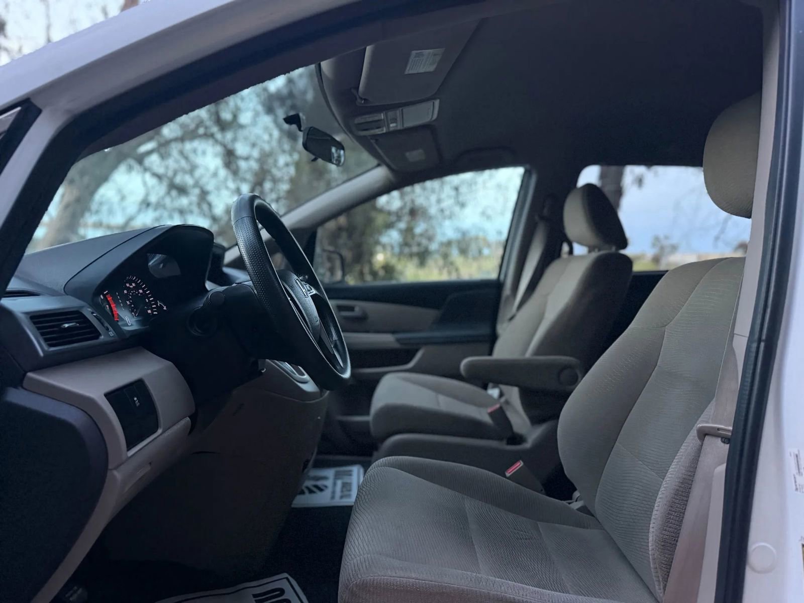 Used 2013 Honda Odyssey LX image 8