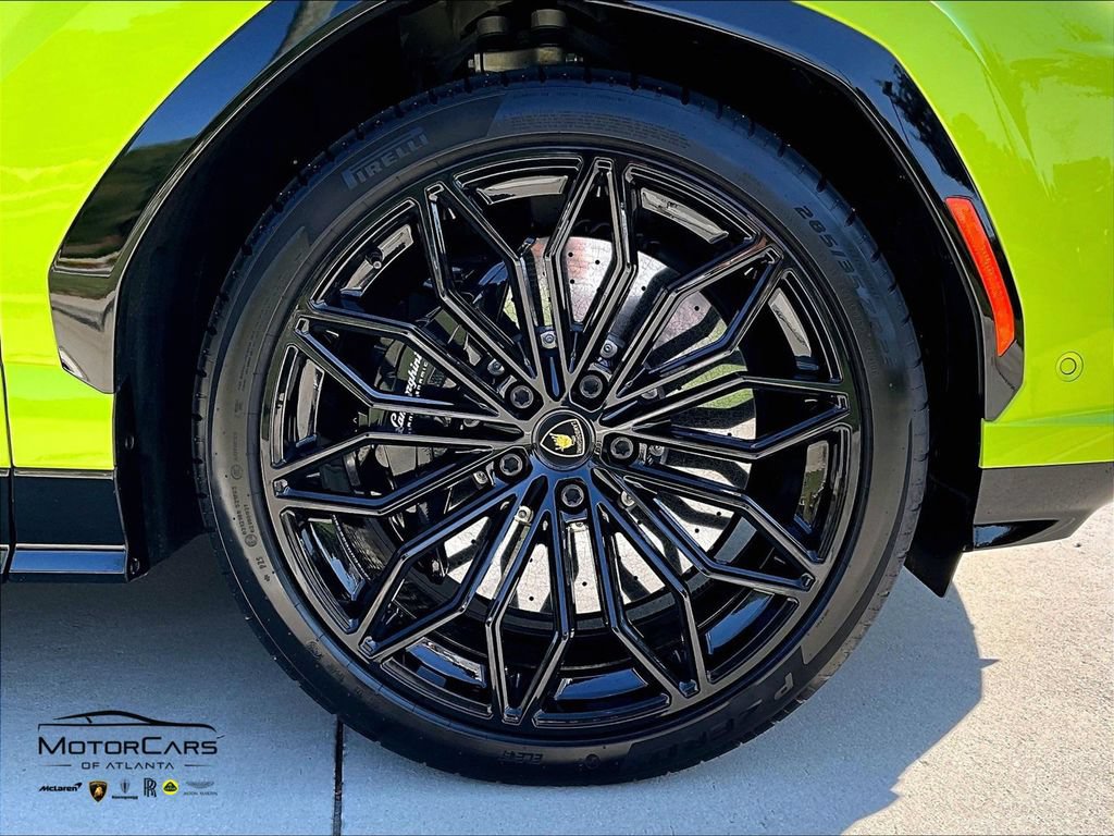 Used 2025 Lamborghini Urus Performante AWD/4WD image 33