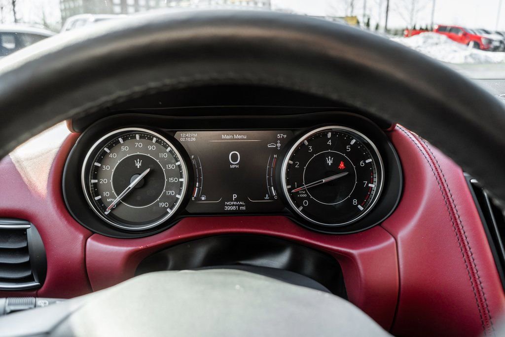 Used 2022 Maserati Levante GT AWD/4WD image 17