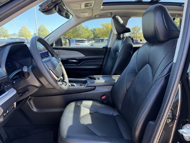 Certified 2024 Toyota Grand Highlander FWD image 26