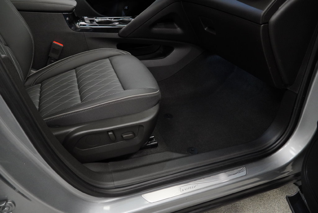 Used 2023 Buick Envision Avenir AWD/4WD image 49