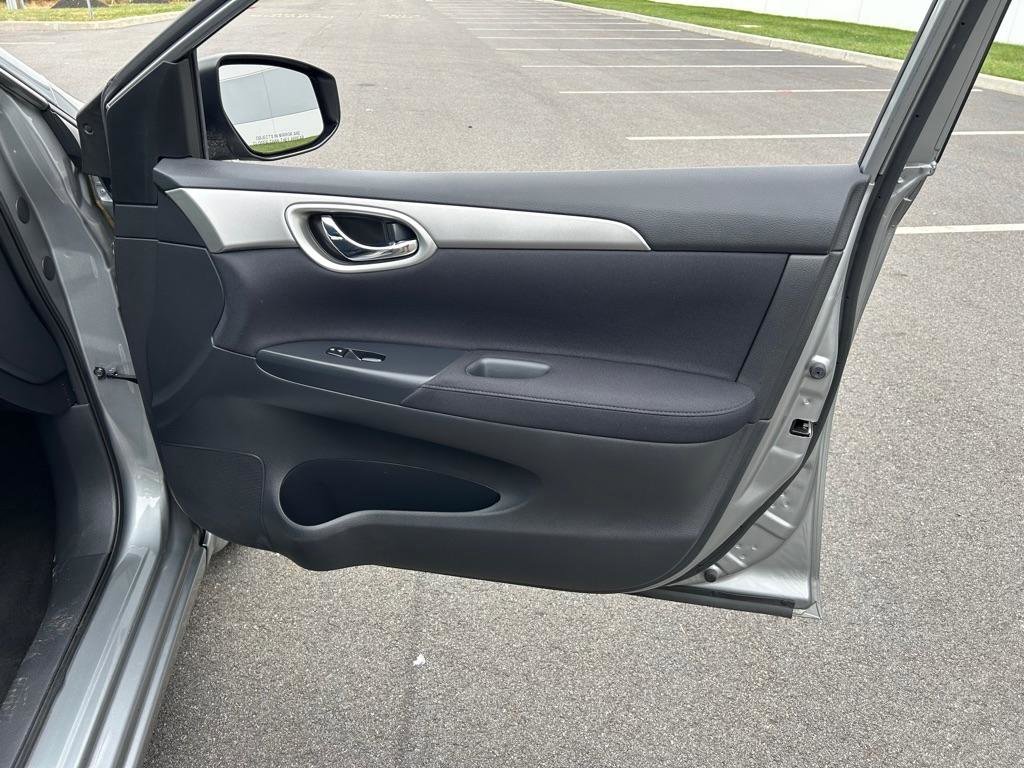 Used 2013 Nissan Sentra S FWD image 17