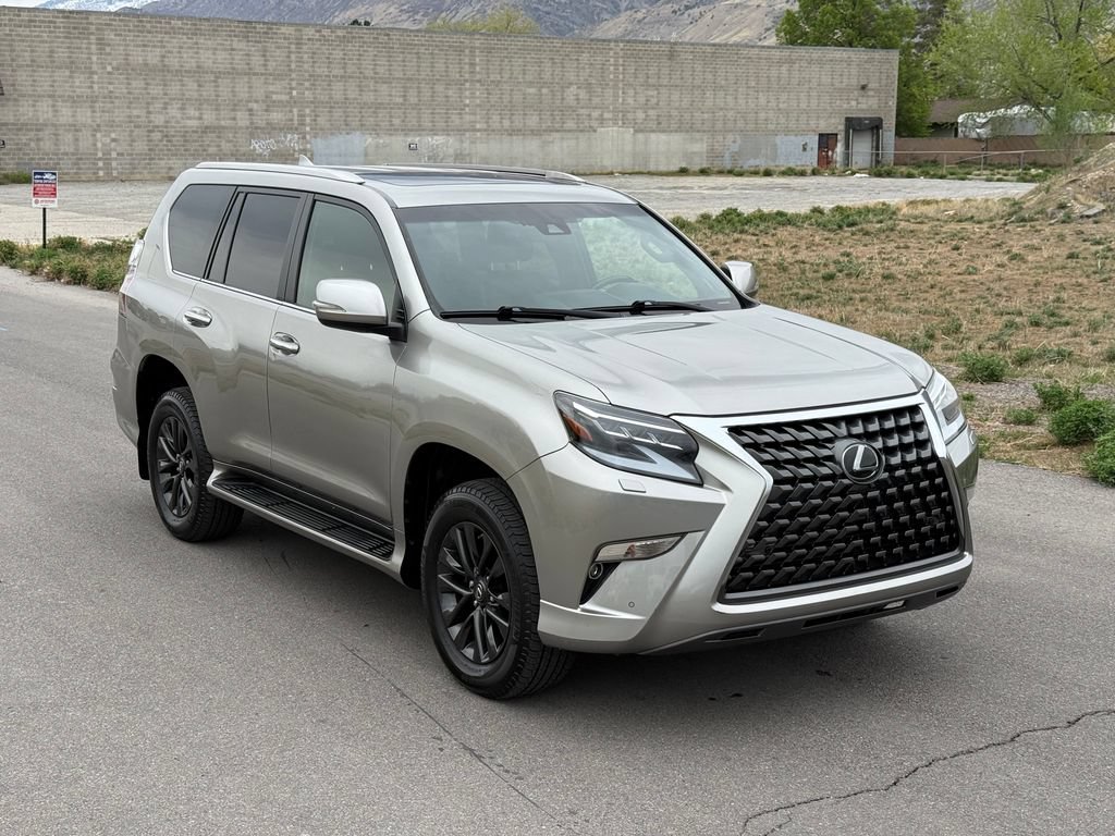 Used 2020 Lexus GX 460 Premium w/ Premium Package AWD/4WD image 2