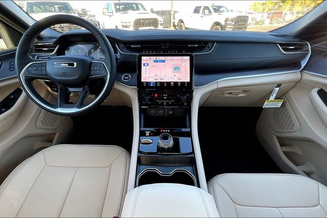 New 2025 Jeep Grand Cherokee L Limited image 5