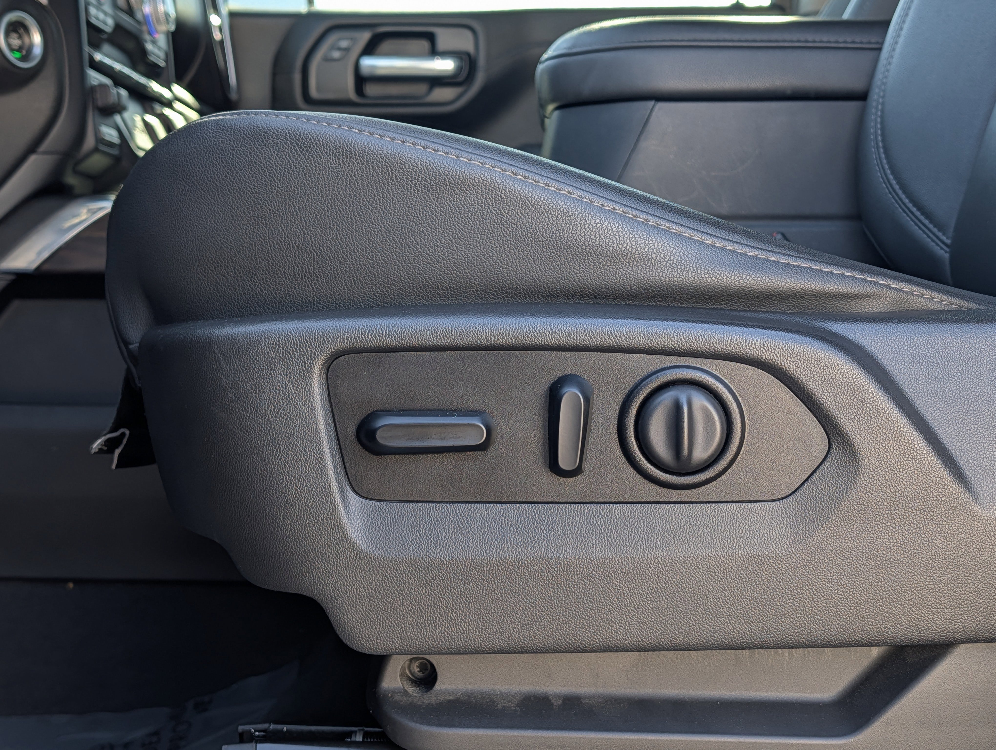 Used 2021 GMC Sierra 1500 SLT w/ SLT Premium Plus Package image 22