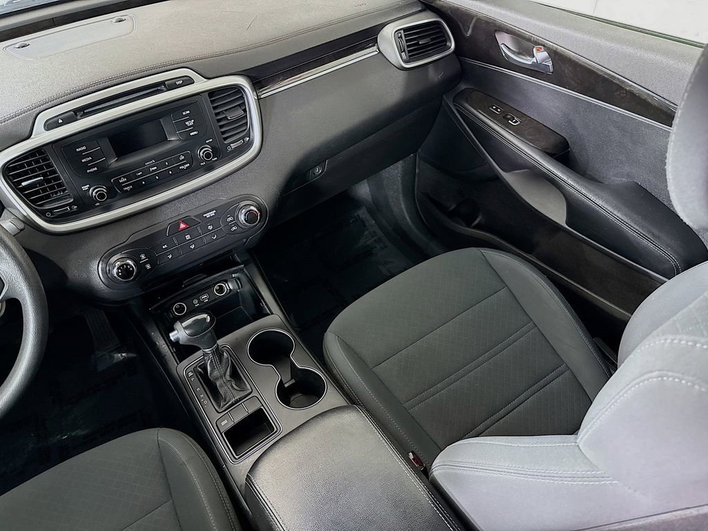 Used 2016 Kia Sorento L image 23