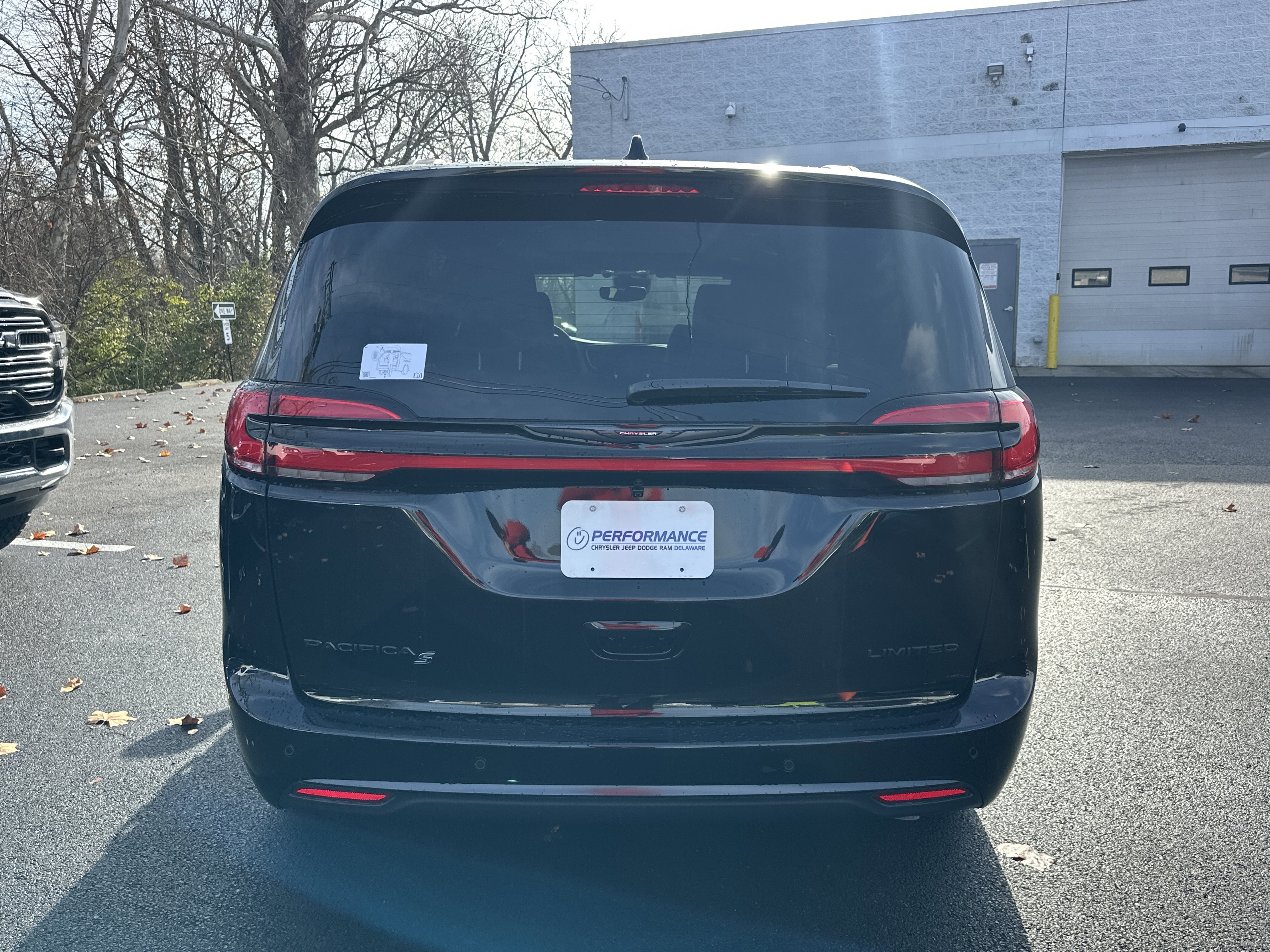 New 2026 Chrysler Pacifica Limited w/ S Appearance Package image 15