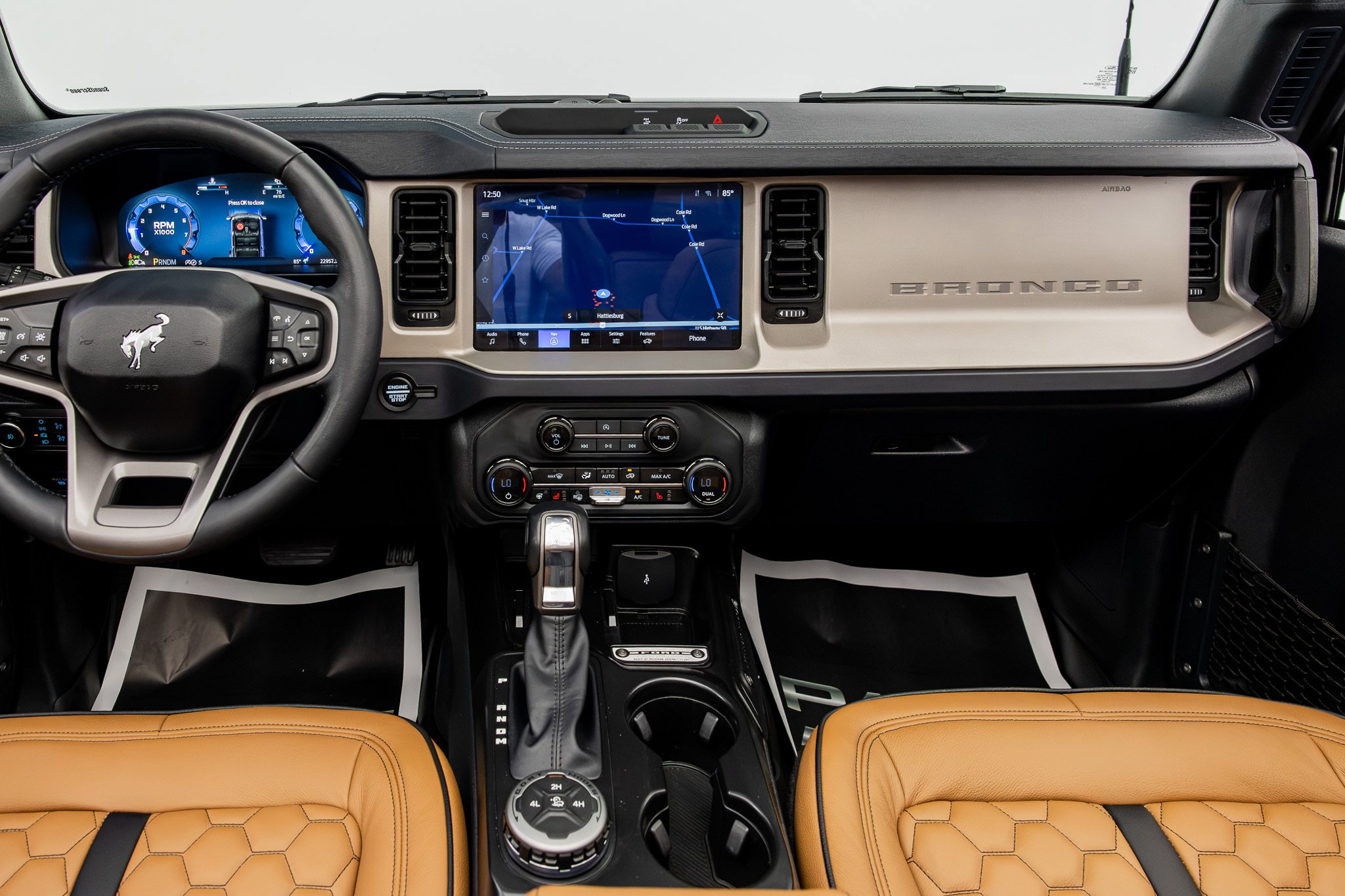 Used 2025 Ford Bronco Outer Banks AWD/4WD image 38