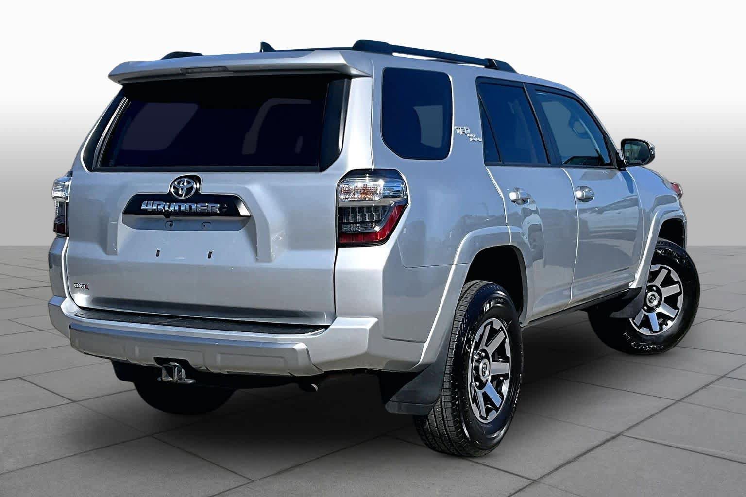 Certified 2022 Toyota 4Runner TRD Off-Road Premium AWD/4WD image 13