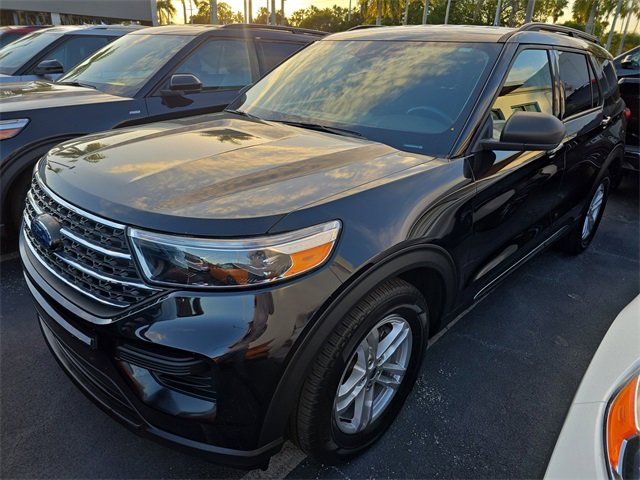 Used 2022 Ford Explorer XLT image 30