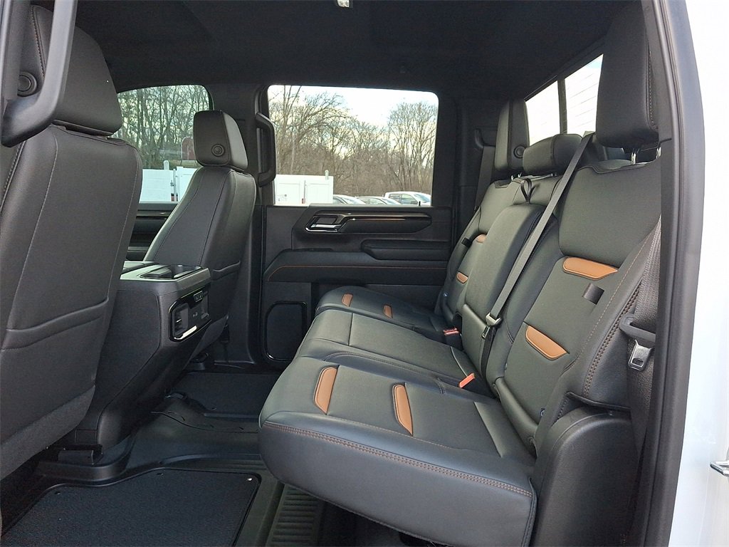 Used 2025 GMC Sierra 2500 AT4 w/ AT4 Preferred Package image 10