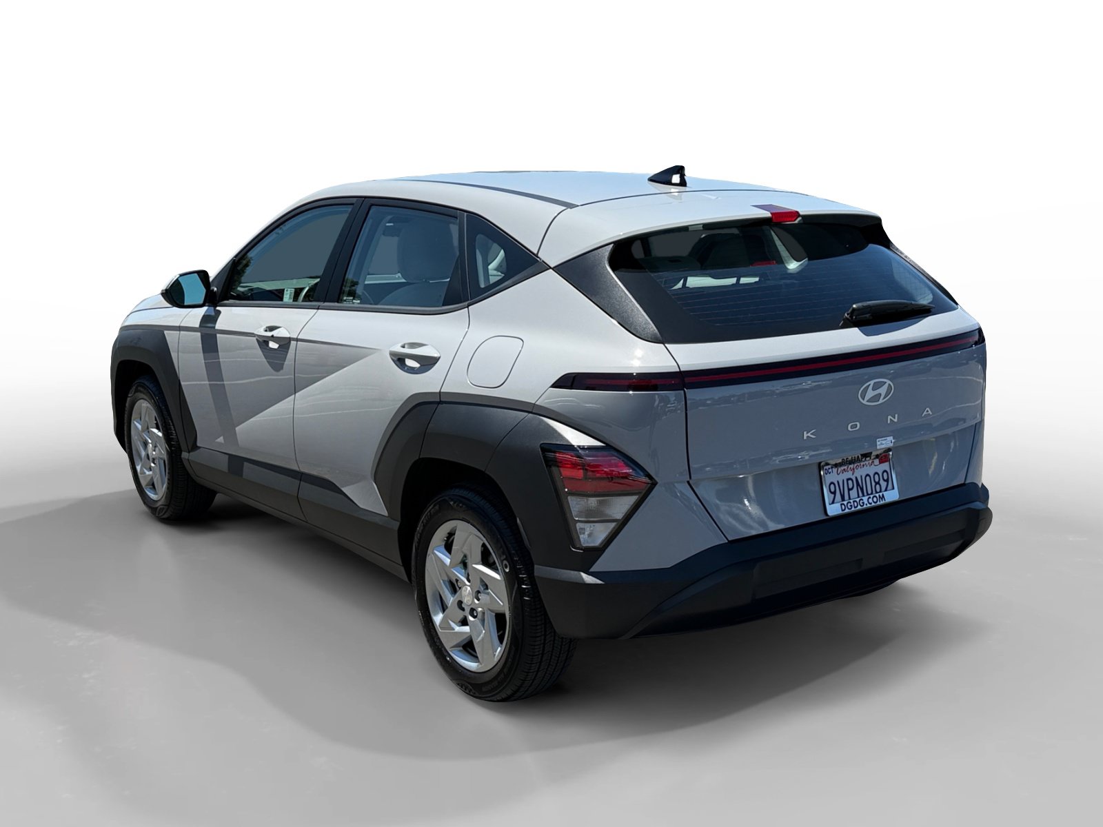 Certified 2025 Hyundai Kona SE FWD image 3