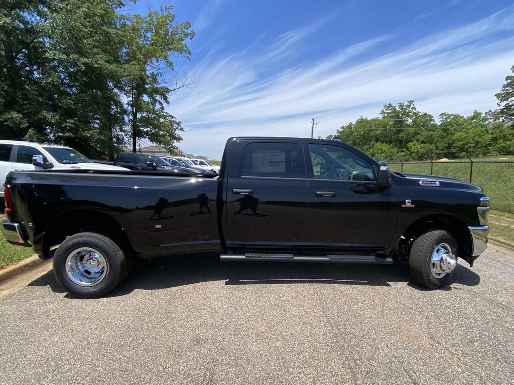 New 2026 RAM 3500 Tradesman AWD/4WD image 37