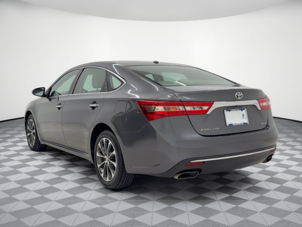 Used 2016 Toyota Avalon XLE FWD image 3