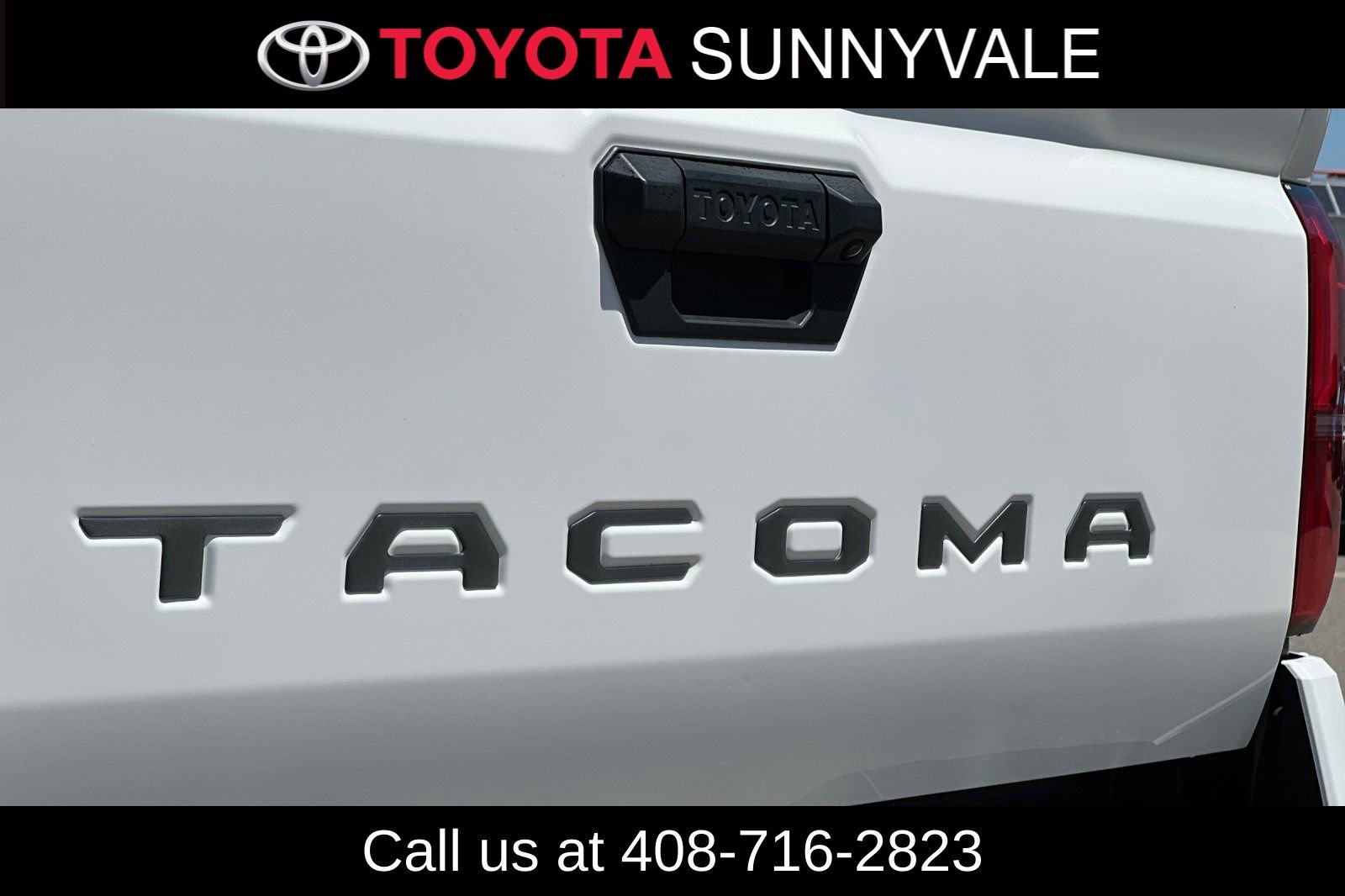 Used 2024 Toyota Tacoma SR5 AWD/4WD image 14