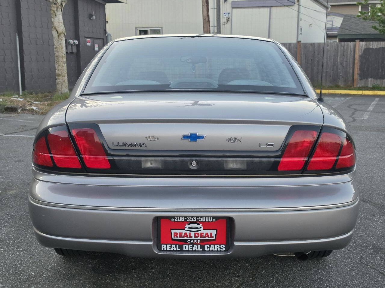 Used 1996 Chevrolet Lumina LS FWD image 6