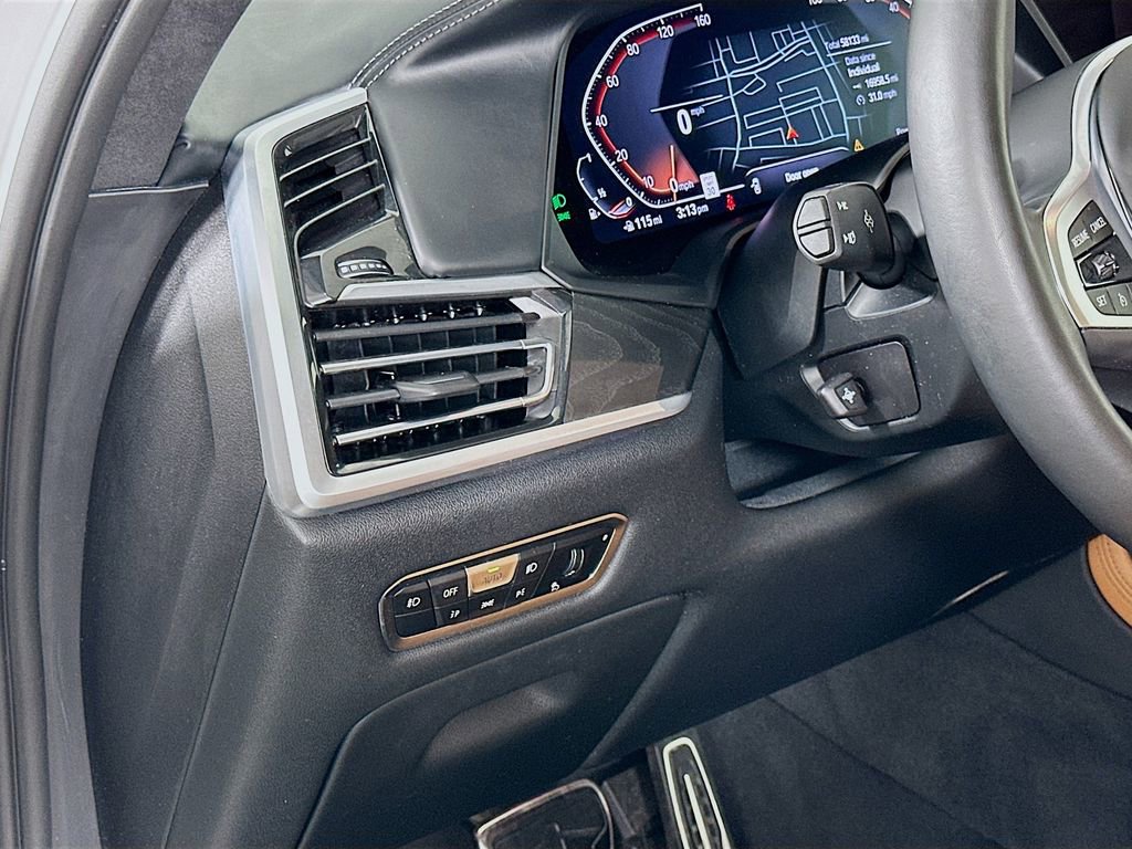 Used 2022 BMW X7 xDrive40i w/ M Sport Package image 10