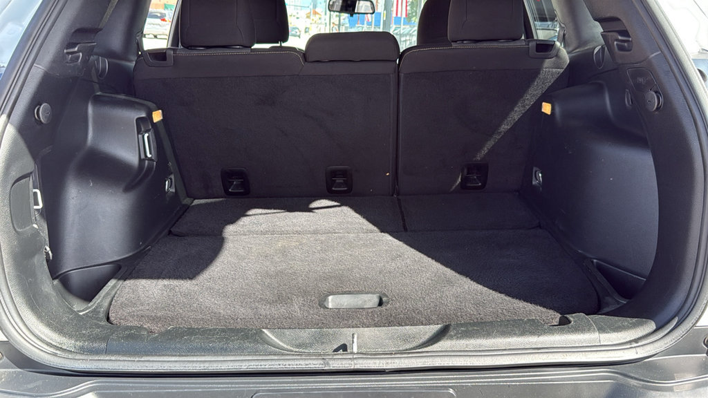 Used 2018 Jeep Cherokee Latitude FWD image 9