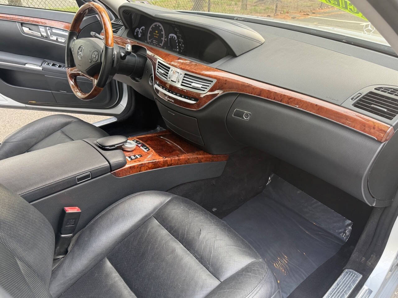 Used 2010 Mercedes-Benz S 550 4MATIC image 19