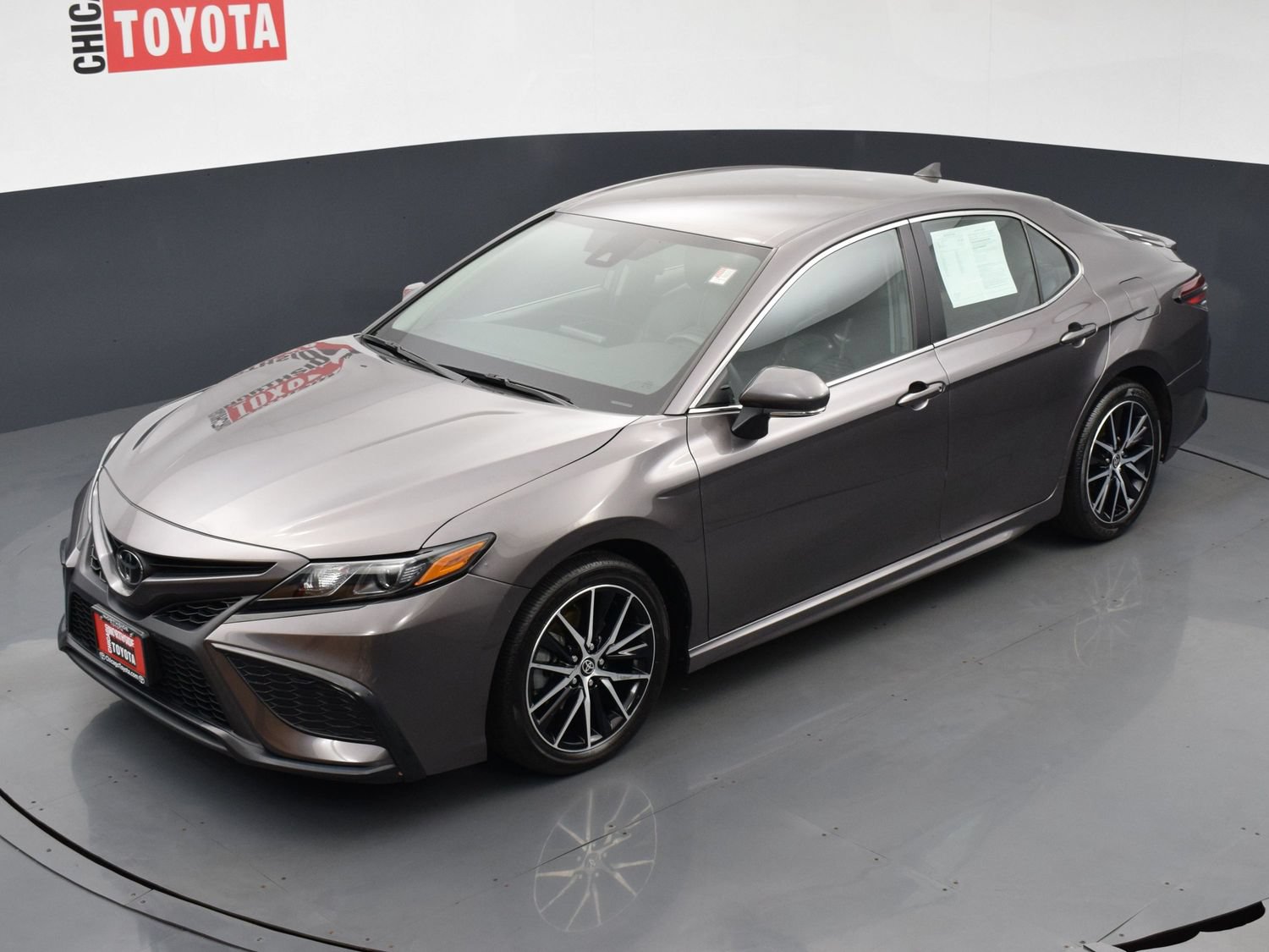 Used 2023 Toyota Camry SE AWD/4WD image 23