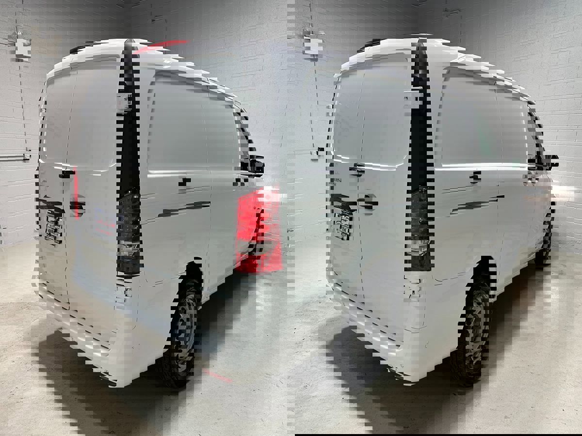 Used 2023 Mercedes-Benz Metris image 6