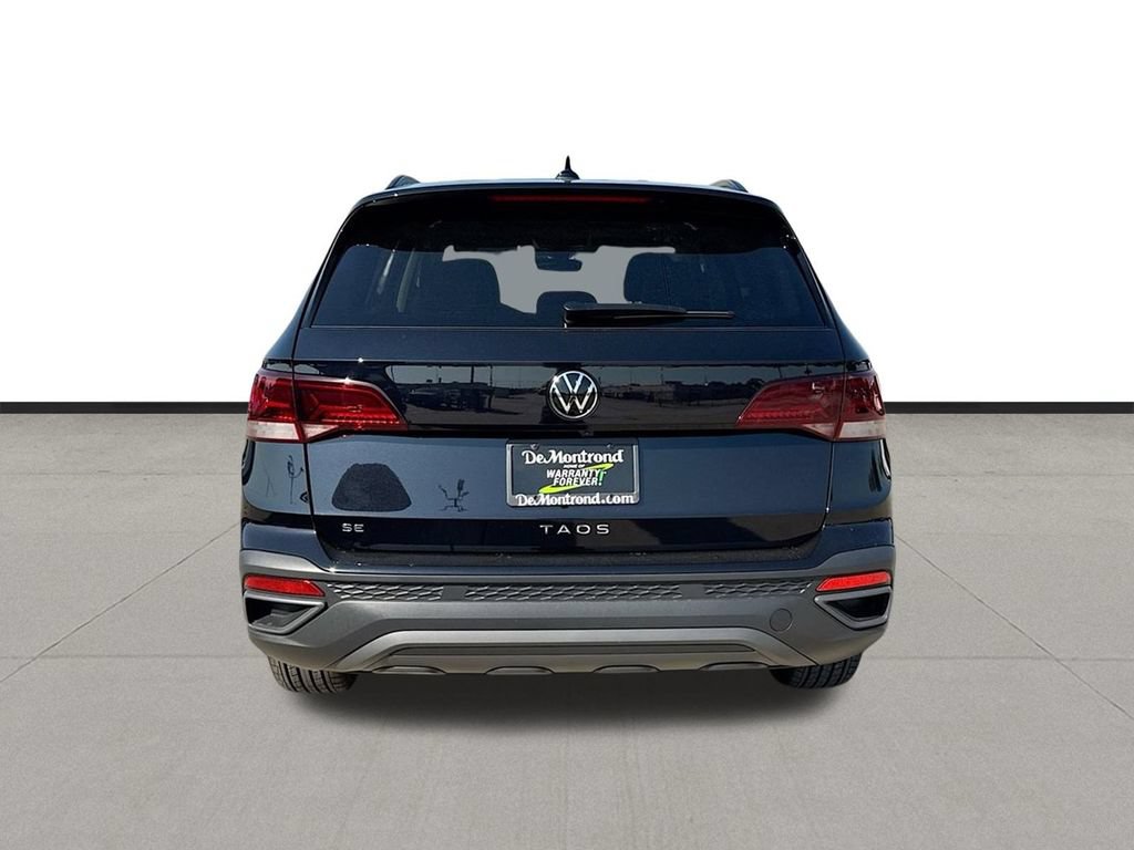 Used 2024 Volkswagen Taos SE FWD image 5