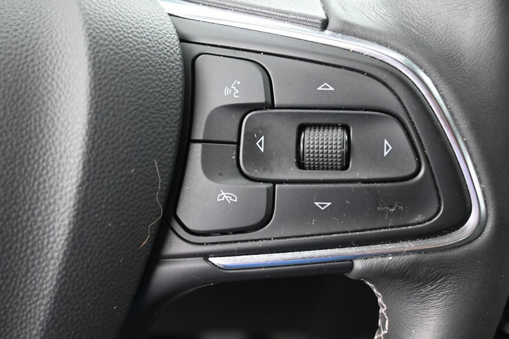 Used 2023 Buick Envision Preferred FWD image 38