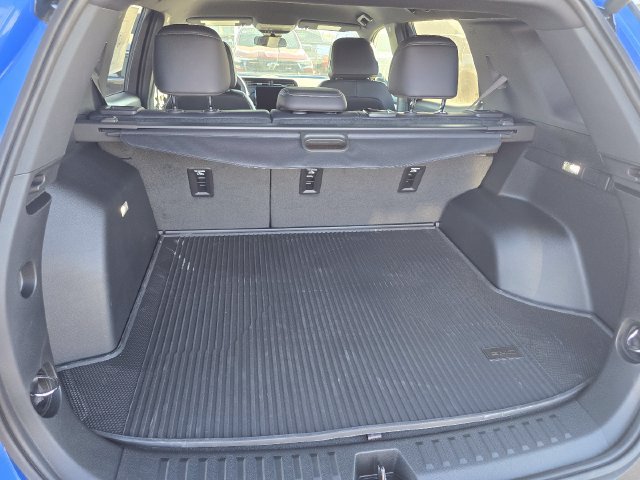 New 2027 GMC Terrain Elevation w/ Elevation Premium Package FWD image 19
