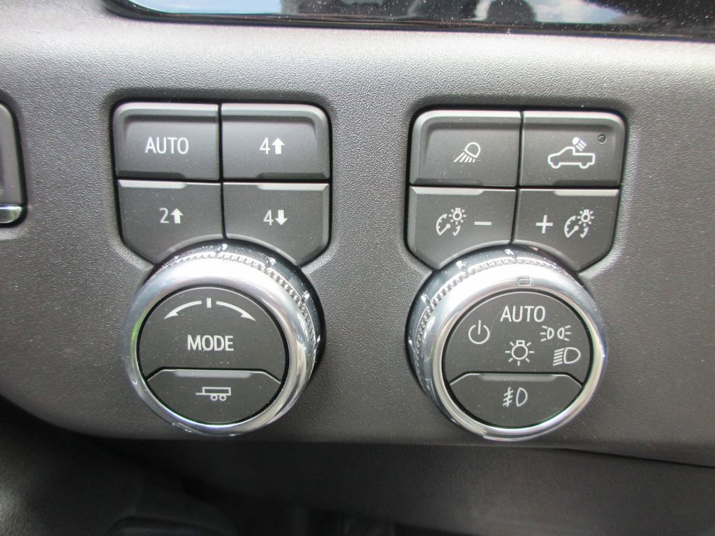 New 2026 GMC Sierra 1500 SLT w/ SLT Premium Plus Package image 17