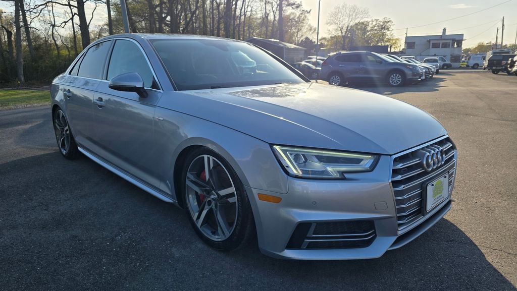 Used 2017 Audi A4 2.0T Premium Plus w/ Premium Plus Package image 3