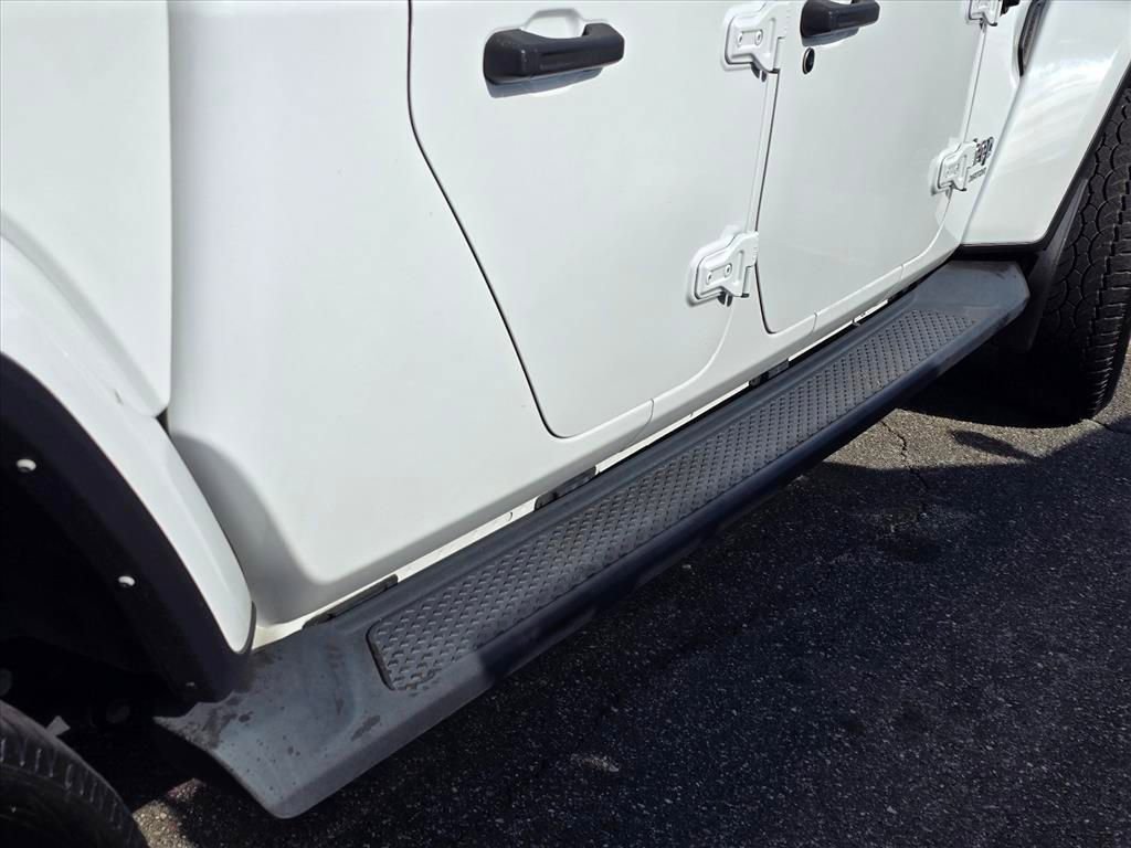 Used 2021 Jeep Gladiator Overland w/ Trailer Tow Package image 14