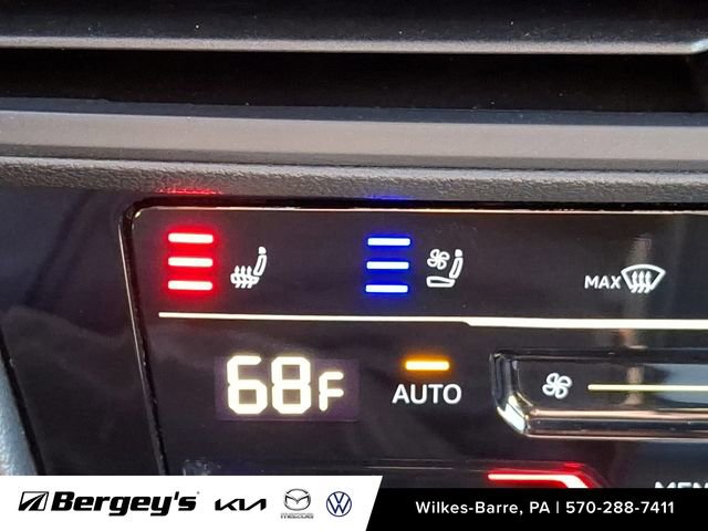 Used 2025 Volkswagen Jetta GLI Autobahn image 25