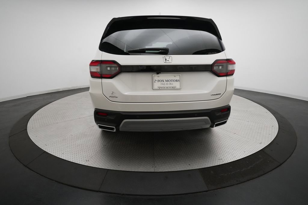 Certified 2024 Honda Pilot Touring image 27
