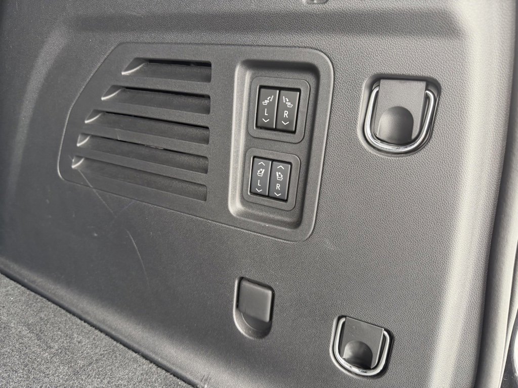 Used 2024 GMC Acadia Denali w/ Super Cruise Package image 22