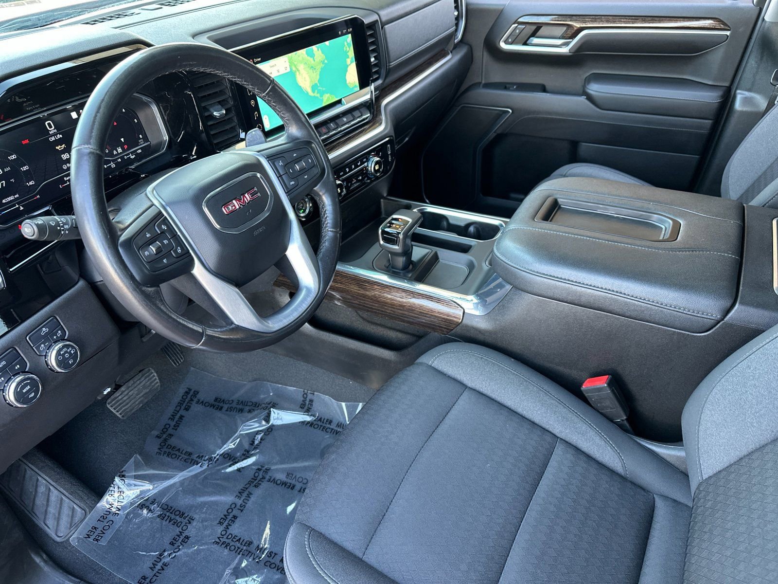 Used 2022 GMC Sierra 1500 Elevation w/ LPO, Elevation Black Package image 9