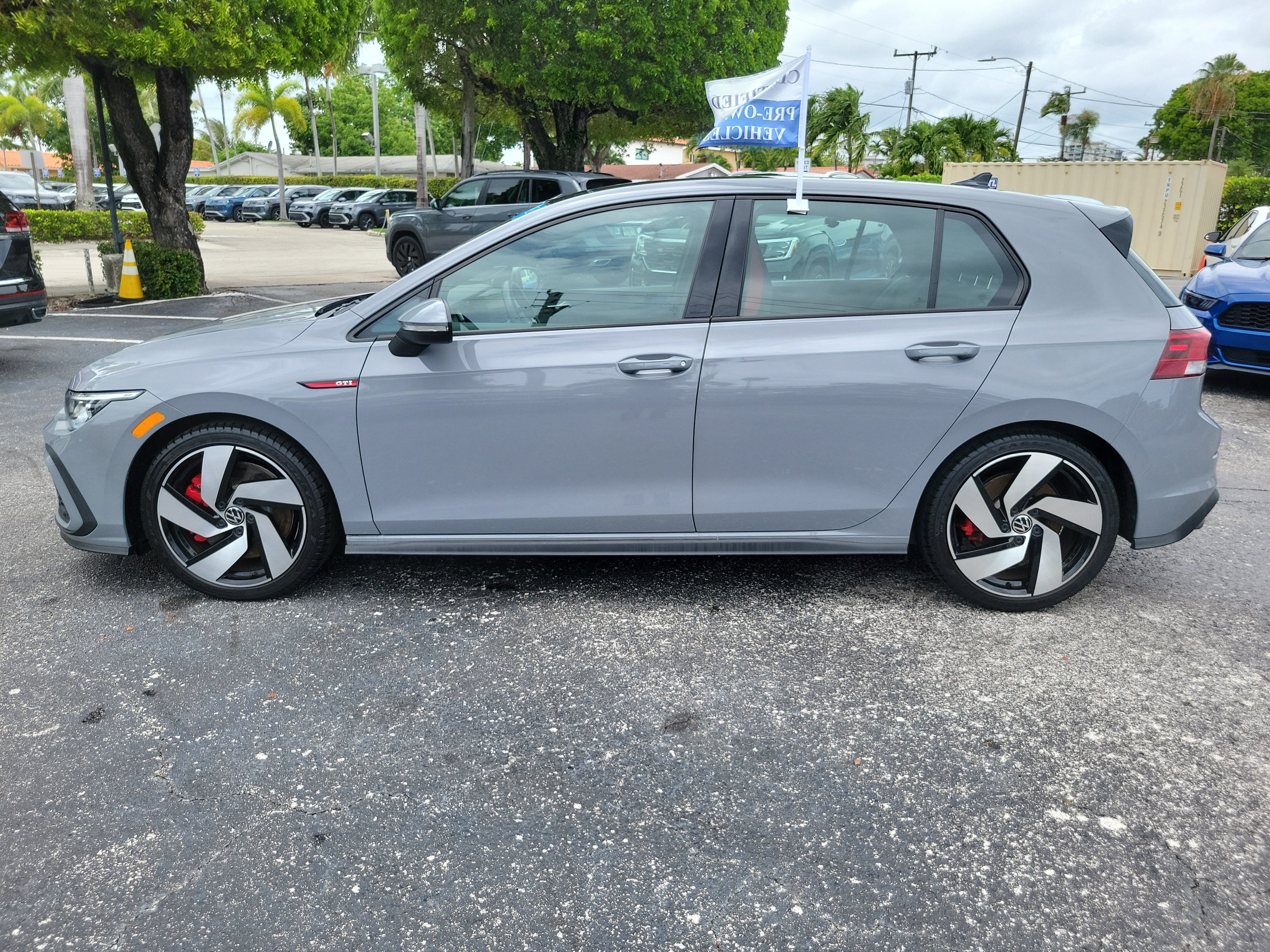 Certified 2023 Volkswagen GTI SE FWD image 2
