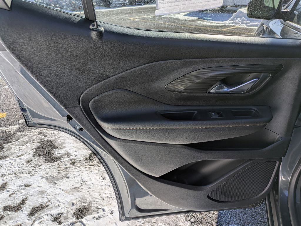 Certified 2021 GMC Terrain SLT w/ Infotainment Package II image 27