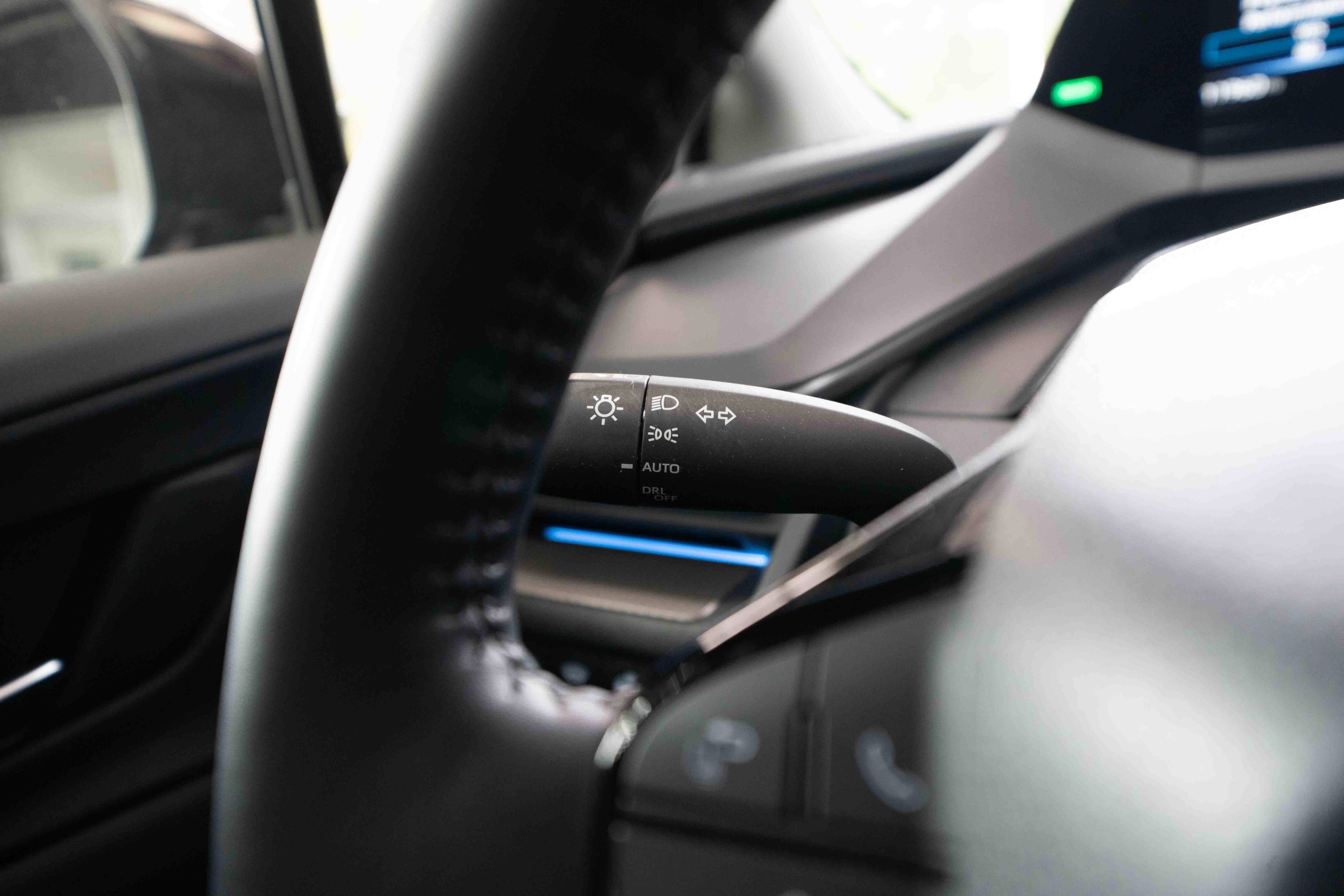 Used 2024 Toyota Prius XLE FWD image 13
