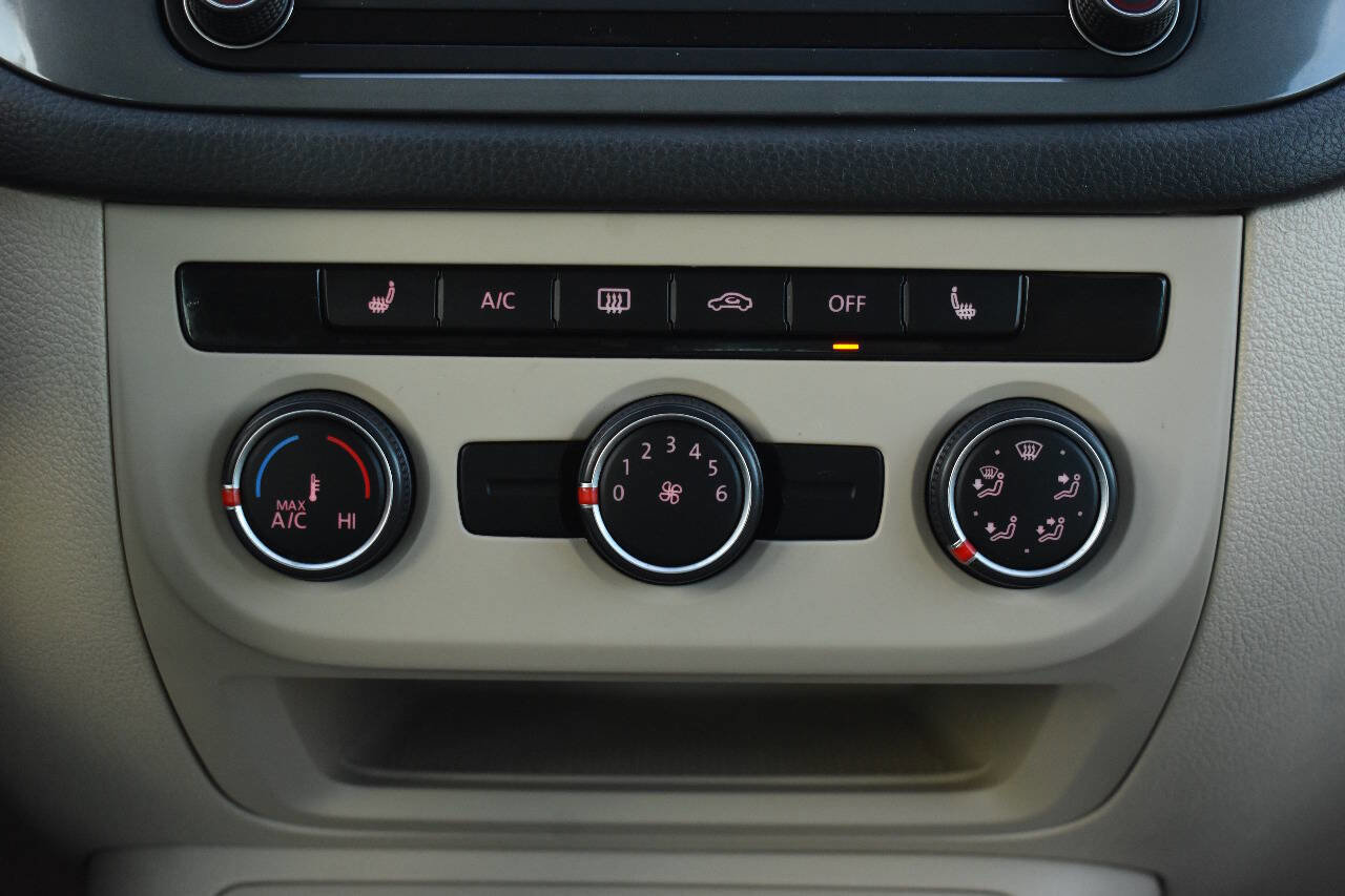 Used 2016 Volkswagen Tiguan SE image 25