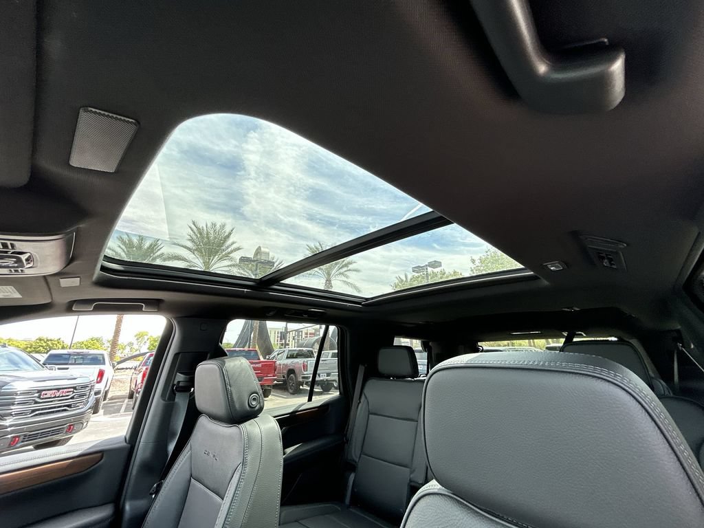 New 2026 GMC Yukon Denali w/ Sun & Power Step Package AWD/4WD image 19