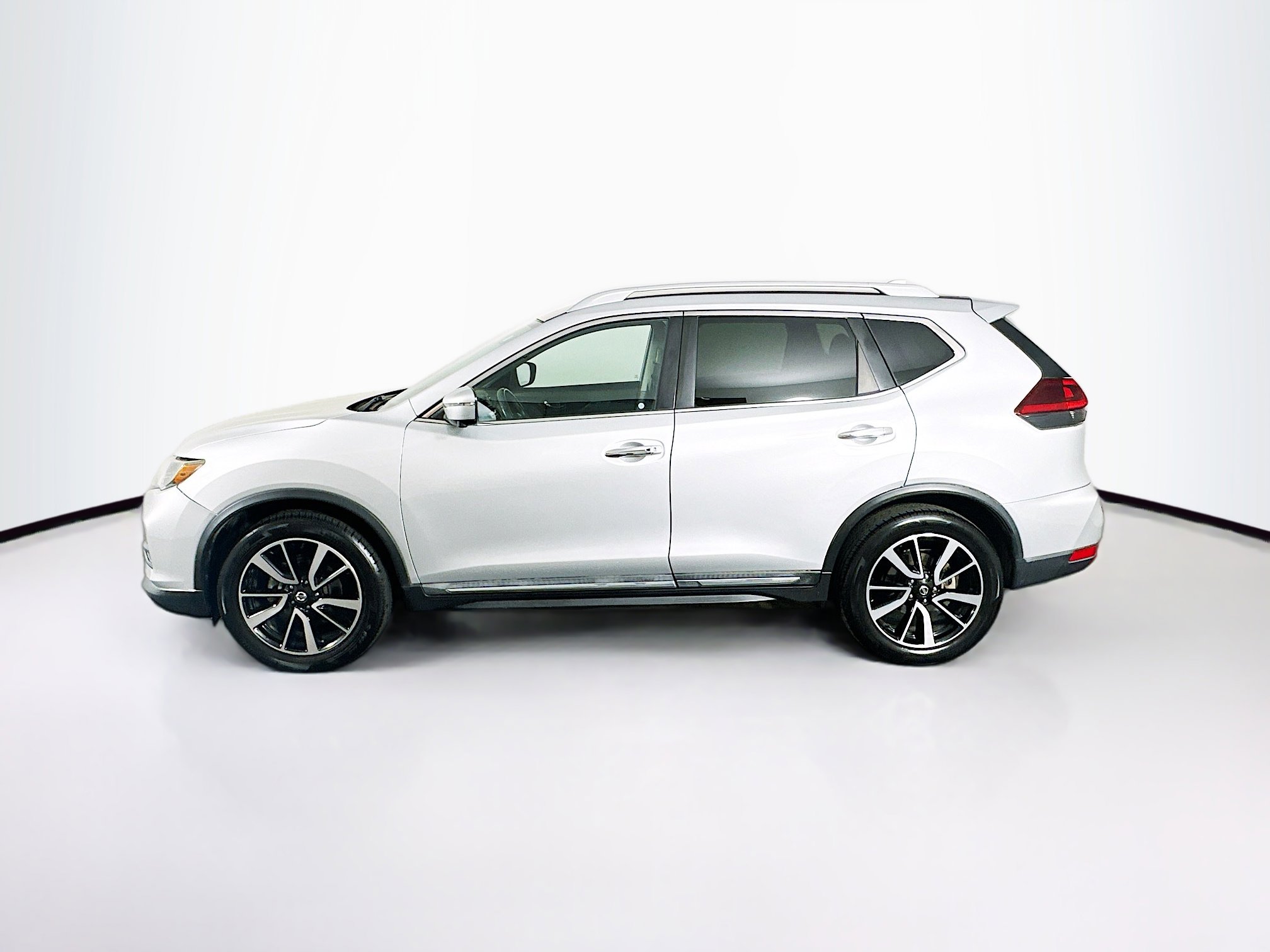 Used 2019 Nissan Rogue SL image 4