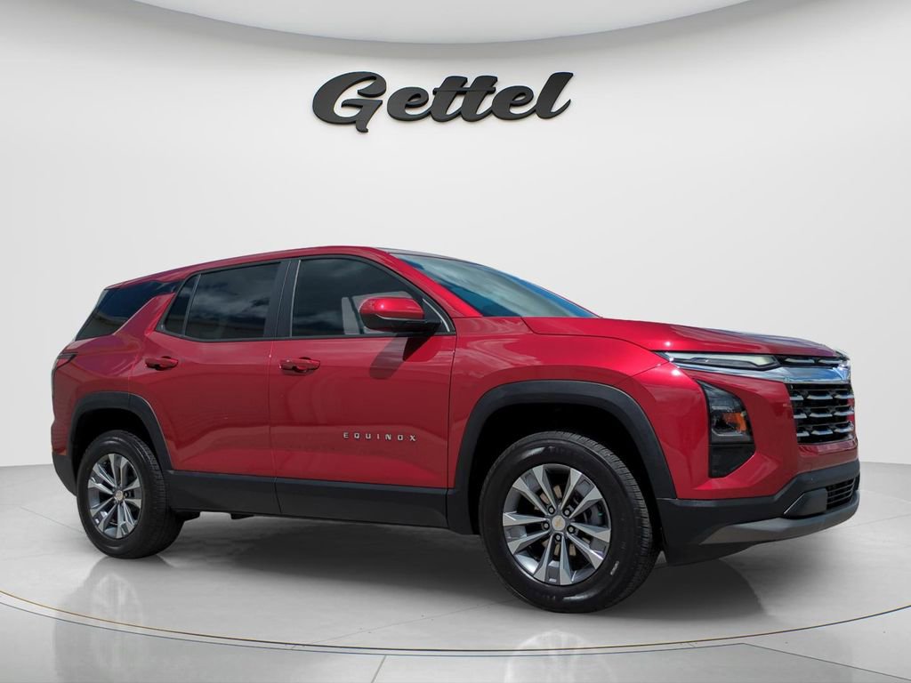 Used 2025 Chevrolet Equinox LT image 2