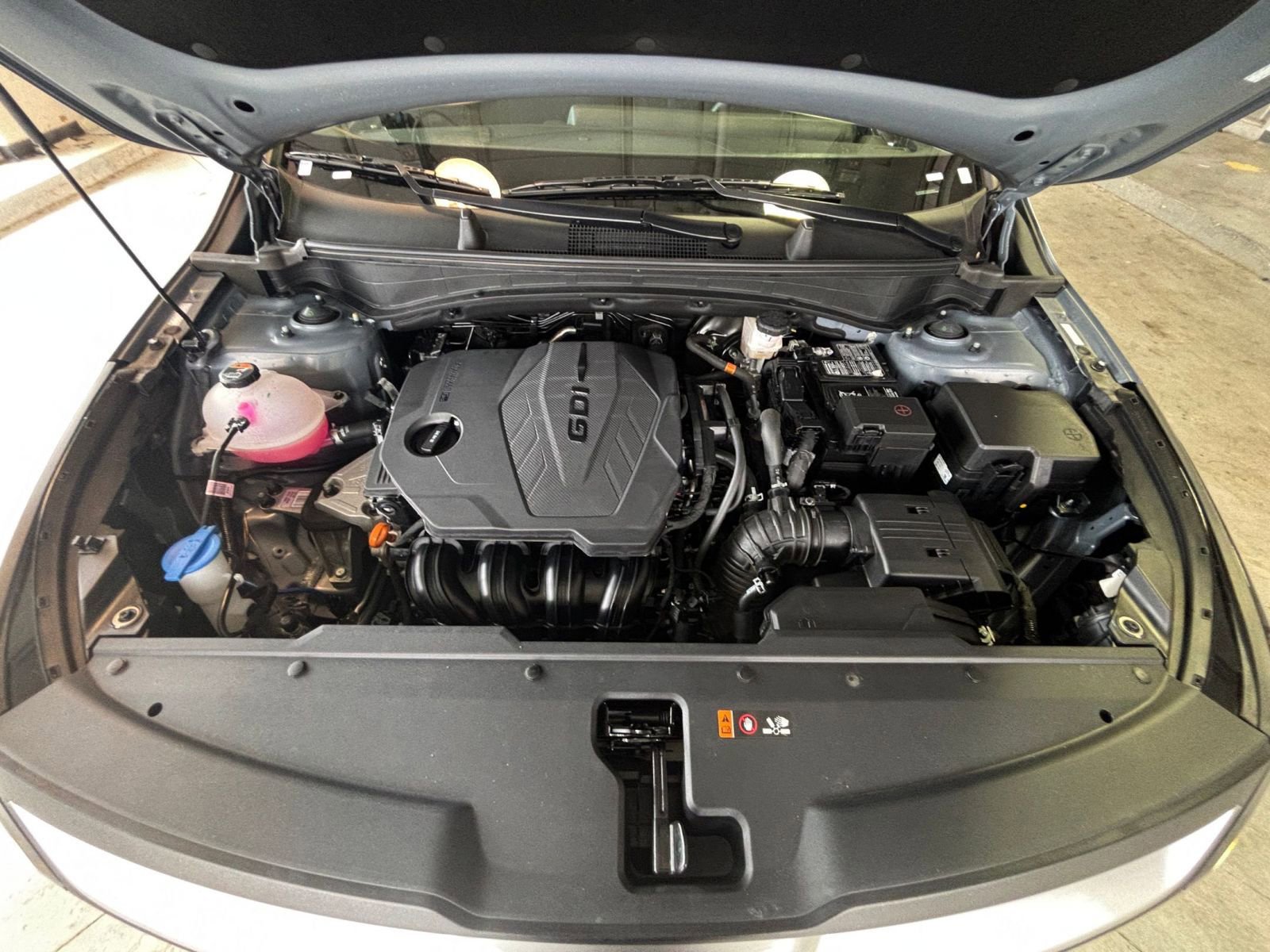 Used 2025 Kia Sportage LX image 36